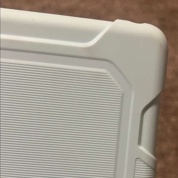 Ipad 10.2 Inch Rubber case. - Picture 3 of 6